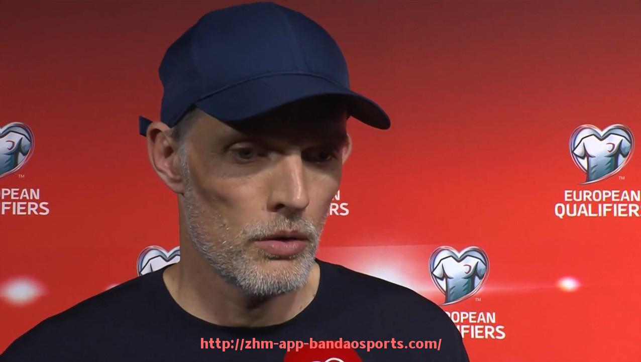 半岛体育app-世俱杯手幅设计精选展示，球迷创意点亮看台现场